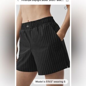 NWT WMNS ALO PINSTRIPE DAYLIGHT BOXER SHORT BLACK W/gray stripes Size MEDIUM